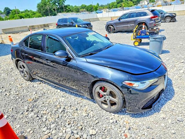 Photo 4 from auction – 2018 ALFA ROMEO GIULIA with VIN ZARFAEBN9J7567626