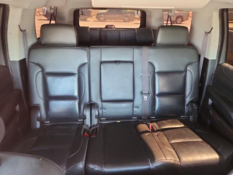 Photo 10 from auction – 2016 CHEVROLET SUBURBAN with VIN 1GNSCHKC7GR396625