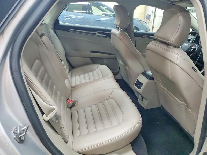 Photo 10 from auction – 2019 FORD FUSION with VIN 3FA6P0MU5KR137365