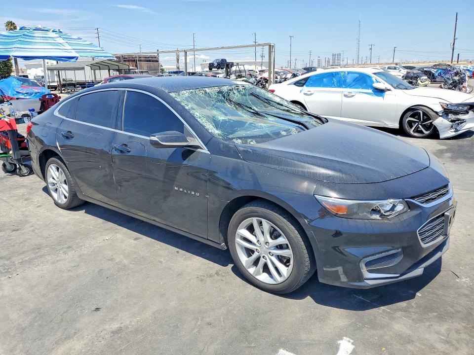 Photo 4 from auction – 2018 CHEVROLET MALIBU with VIN 1G1ZD5ST9JF260436