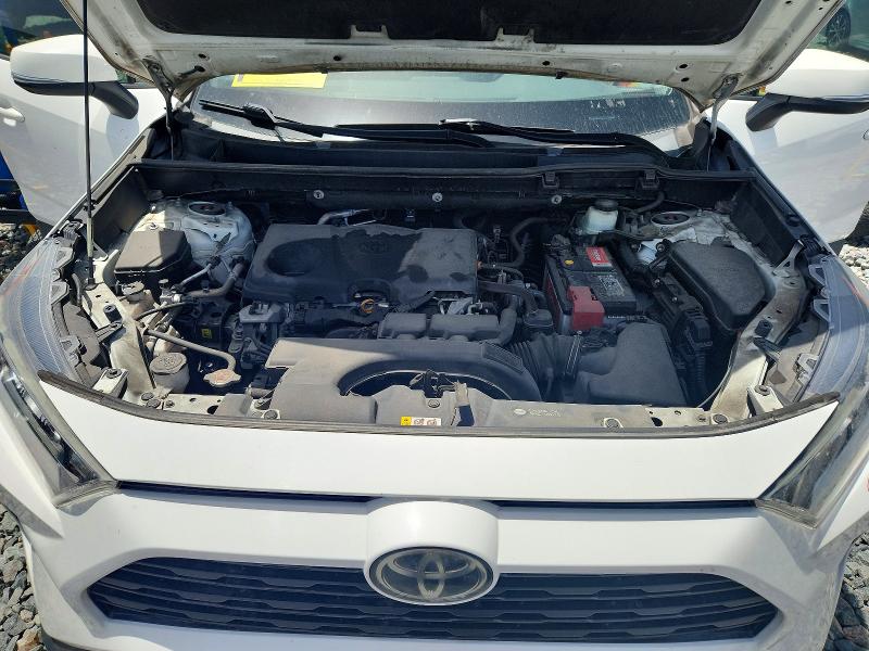 Photo 12 from auction – 2021 TOYOTA RAV4 with VIN 2T3W1RFV5MC104050