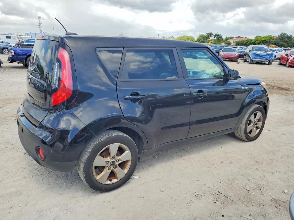 Photo 3 from auction – 2017 KIA SOUL with VIN KNDJN2A27H7885480