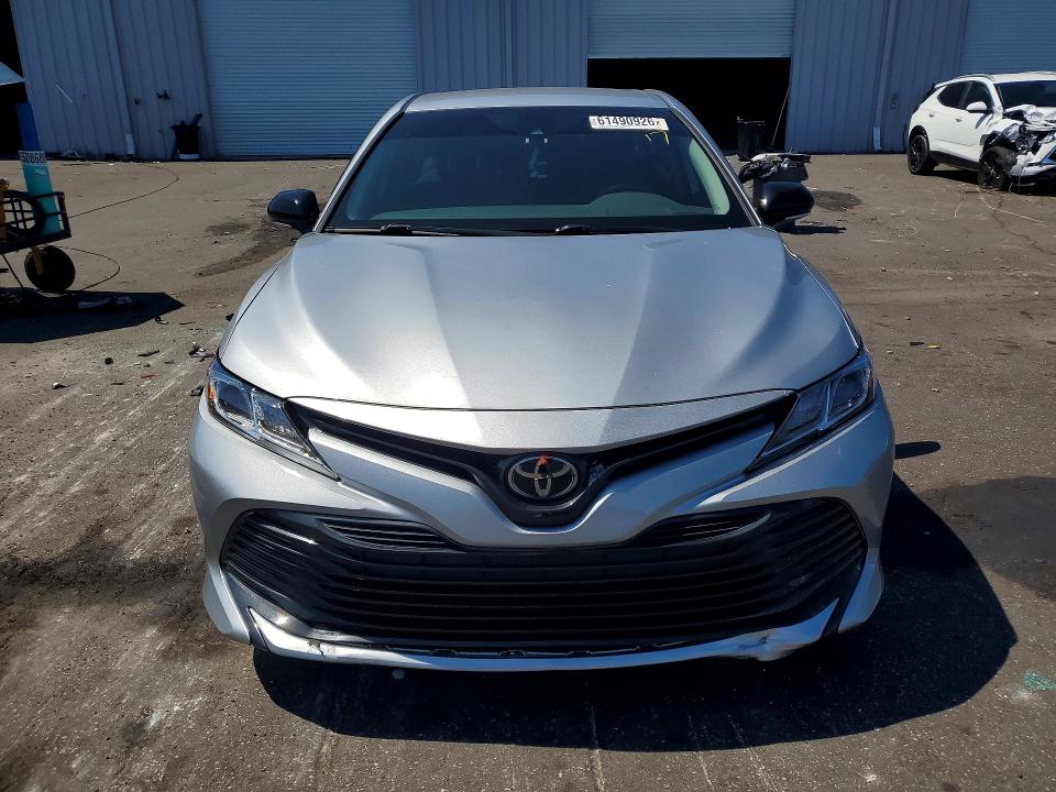 Photo 5 from auction – 2020 TOYOTA CAMRY with VIN 4T1C11BK4LU009470