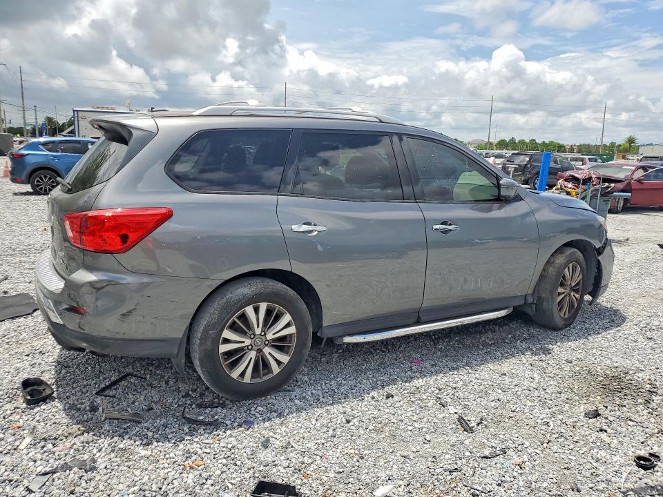 Photo 3 from auction – 2018 NISSAN PATHFINDER with VIN 5N1DR2MM1JC620531