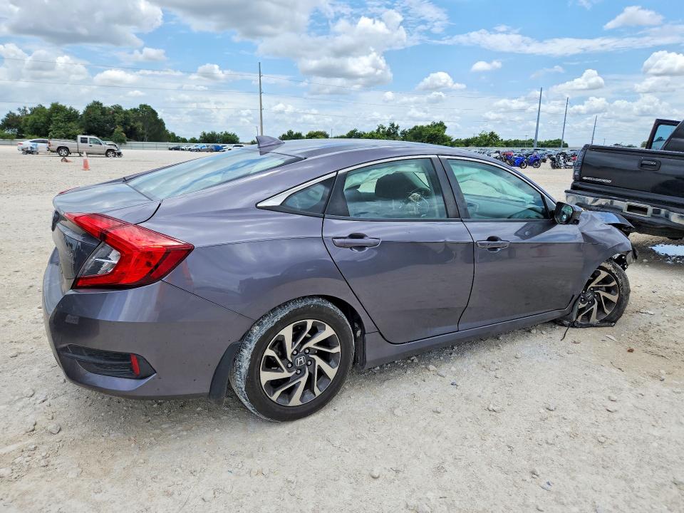 Photo 3 from auction – 2017 HONDA CIVIC with VIN 19XFC2F70HE059232