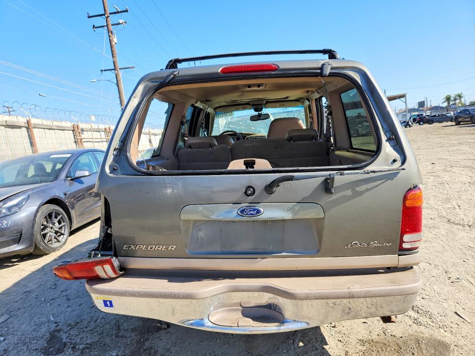 Photo 6 from auction – 2000 FORD EXPLORER with VIN 1FMZU64P2YZC60618