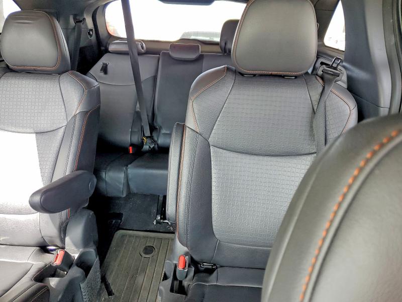 Photo 10 from auction – 2023 TOYOTA SIENNA with VIN 5TDDSKFC4PS092245