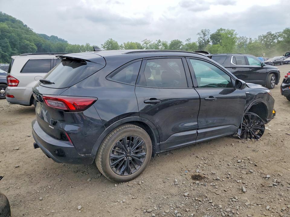 Photo 3 from auction – 2024 FORD ESCAPE with VIN 1FMCU9PA7RUB00215