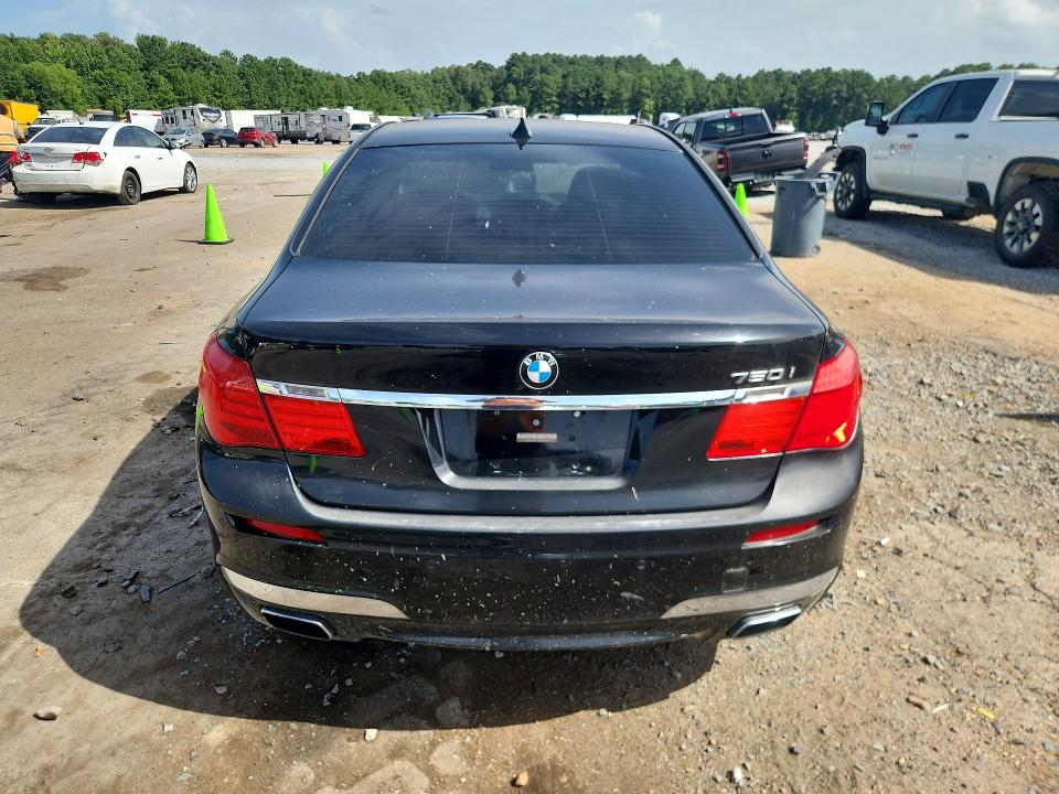 Photo 6 from auction – 2010 BMW 750 with VIN WBAKC6C5XACL67527