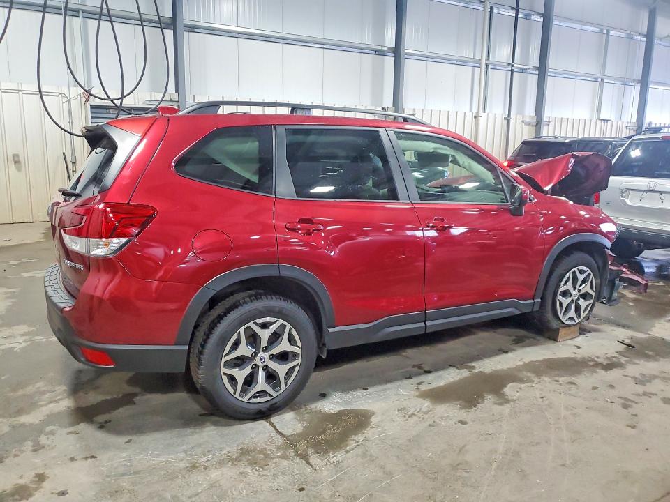 Photo 3 from auction – 2019 SUBARU FORESTER with VIN JF2SKAEC5KH569279