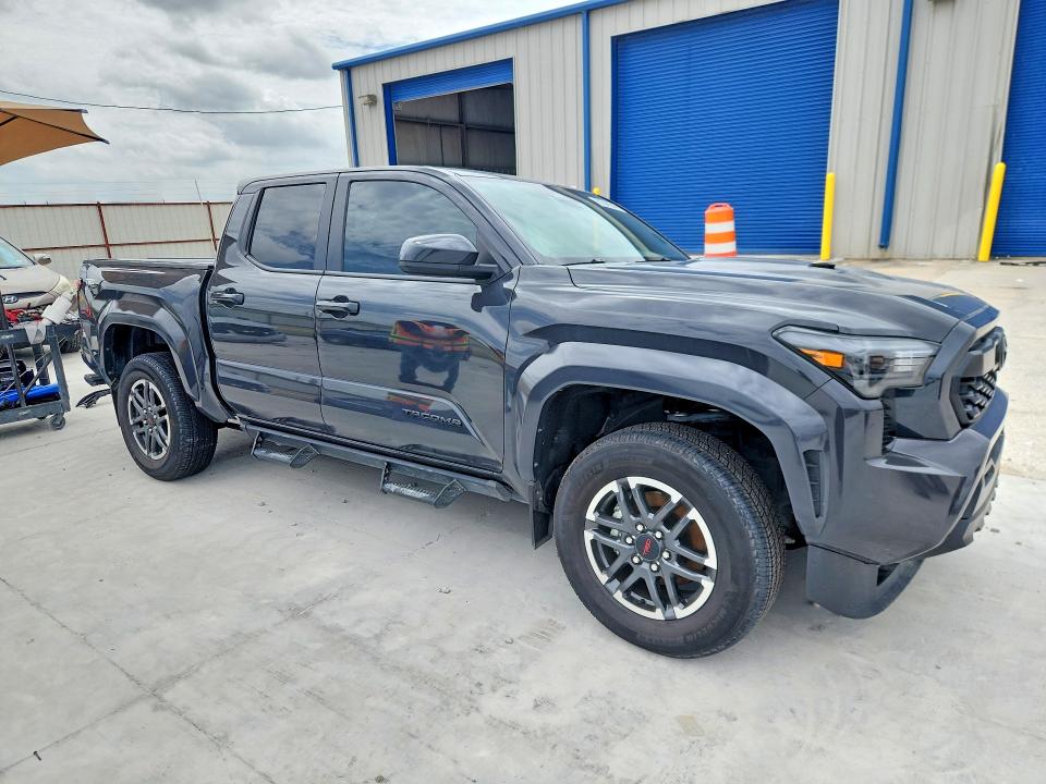 Photo 4 from auction – 2024 TOYOTA TACOMA with VIN 3TMLB5JN0RM078349