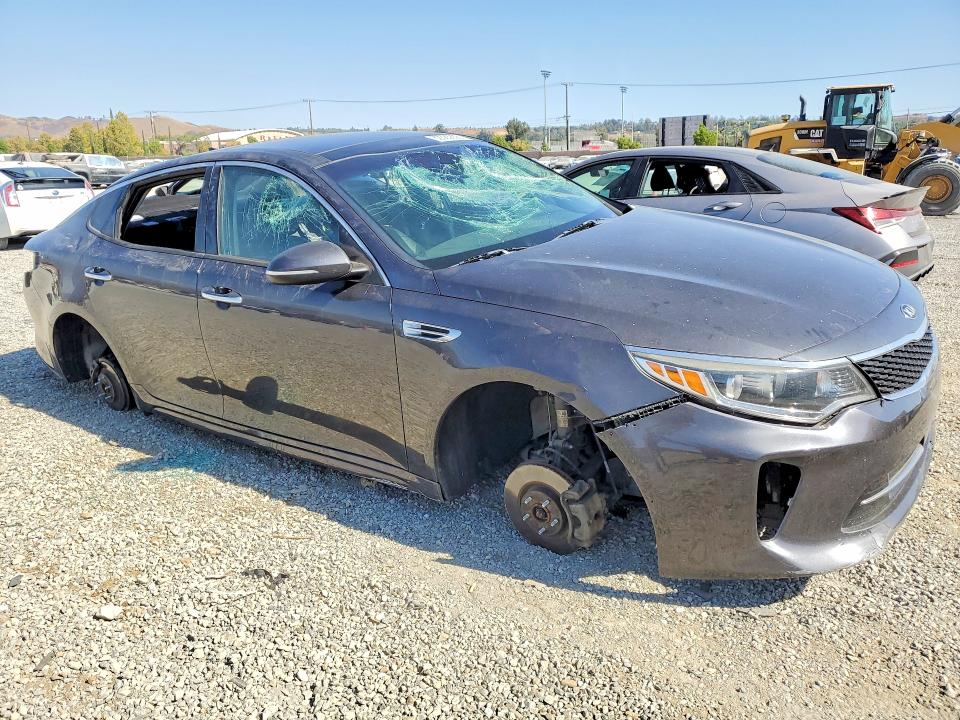 Zdjęcie 4 z aukcji – 2018 KIA OPTIMA z VIN 5XXGU4L39JG217904