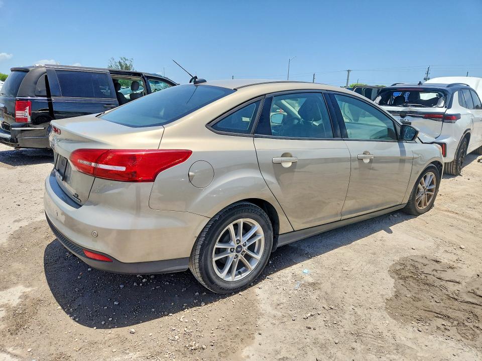 Photo 3 from auction – 2016 FORD FOCUS with VIN 1FADP3F28GL402502