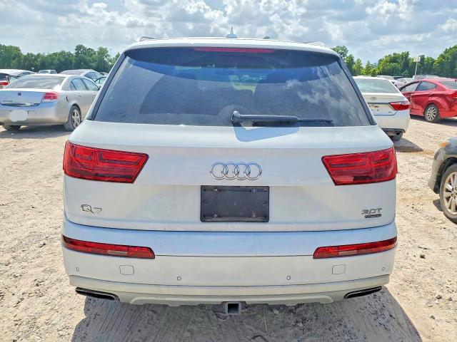 Photo 6 from auction – 2017 AUDI Q7 with VIN WA1LAAF79HD027362