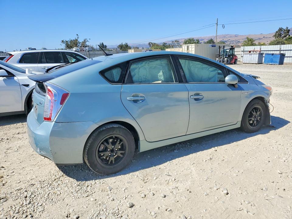 Photo 3 from auction – 2014 TOYOTA PRIUS with VIN JTDKN3DU4E1777730