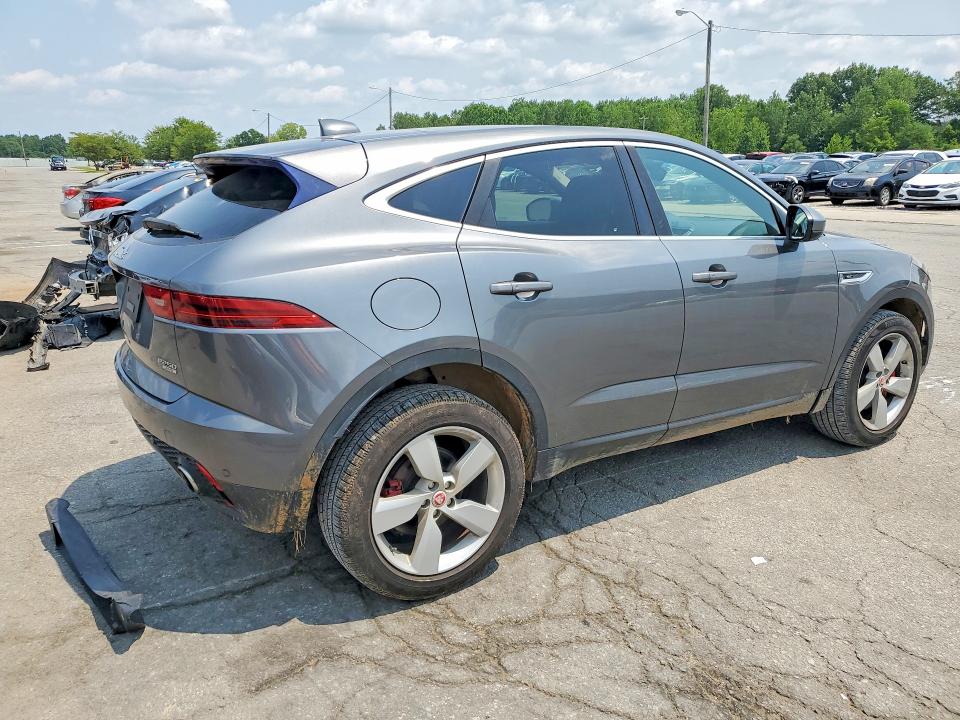 Photo 3 from auction – 2018 JAGUAR E-PACE with VIN SADFP2FX4J1Z30800