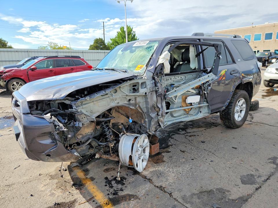 TOYOTA 4RUNNER 2021 with VIN JTENU5JR1M5925248 - Photo from auction