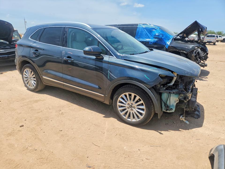 Photo 4 from auction – 2019 LINCOLN MKC with VIN 5LMCJ1C96KUL08952