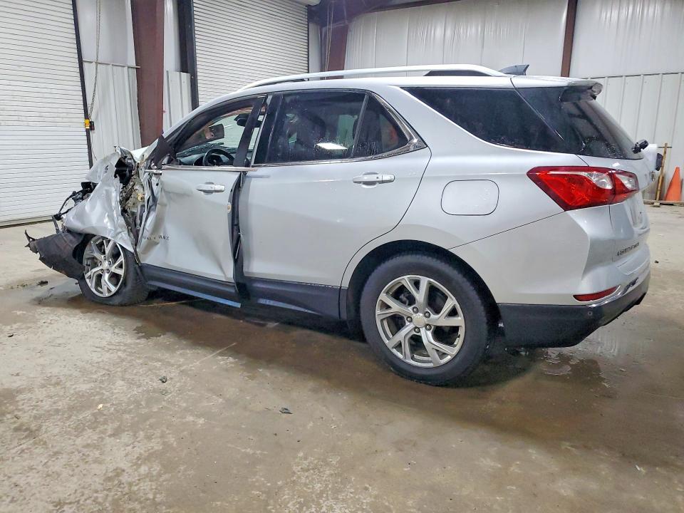 Photo 2 from auction – 2018 CHEVROLET EQUINOX with VIN 2GNAXTEX8J6160330