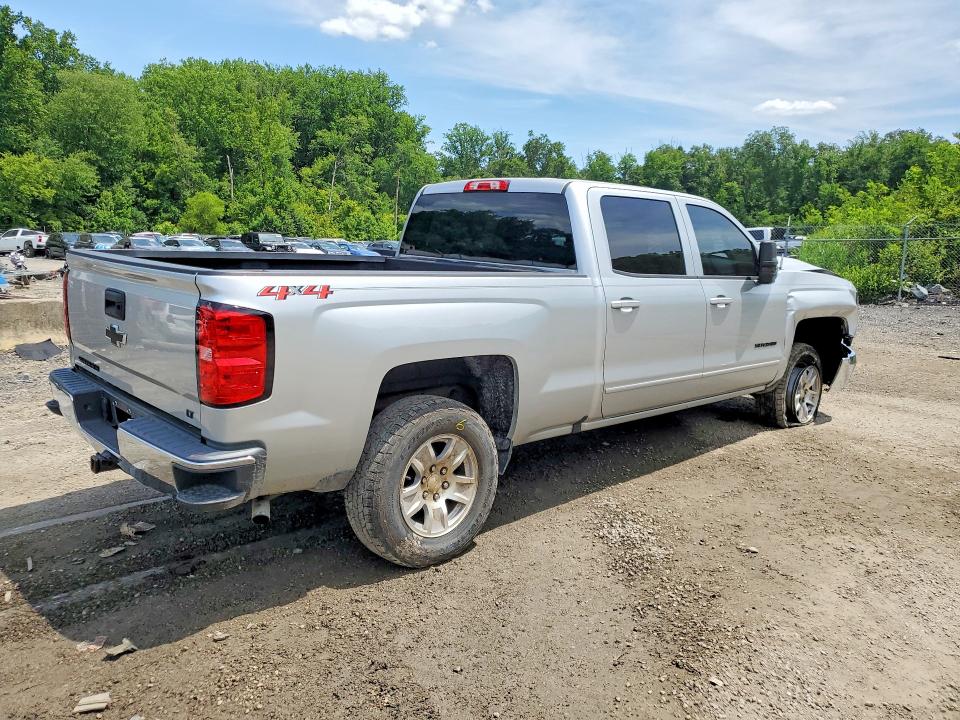 Photo 3 from auction – 2018 CHEVROLET SILVERADO with VIN 1GCUKREC0JF161983