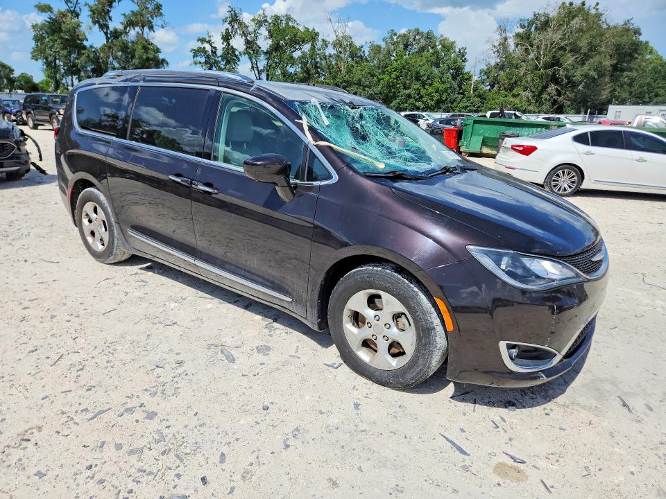 Photo 4 from auction – 2017 CHRYSLER PACIFICA with VIN 2C4RC1EG5HR525583