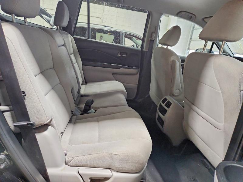 Photo 11 from auction – 2016 HONDA PILOT with VIN 5FNYF6H11GB095228