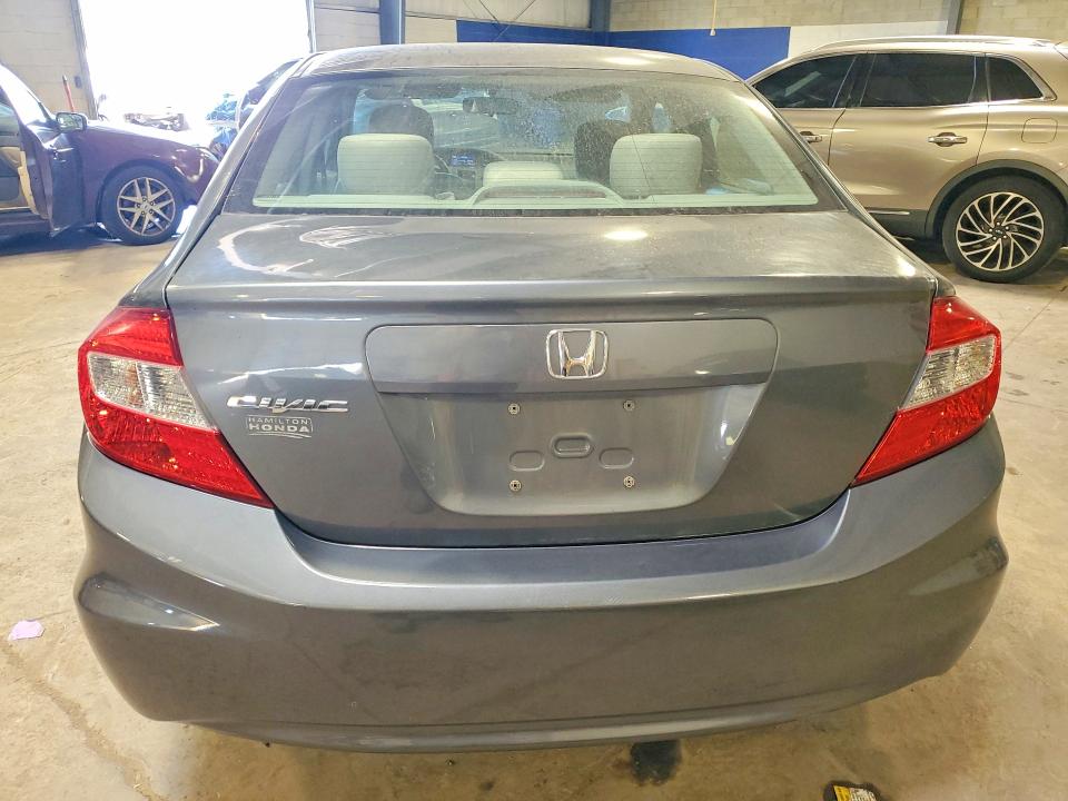 Photo 6 from auction – 2012 HONDA CIVIC with VIN 19XFB2F57CE387578