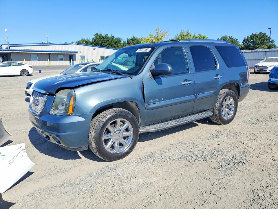 GMC YUKON 2007 with VIN 1GKFK63837J228592 - Photo from auction