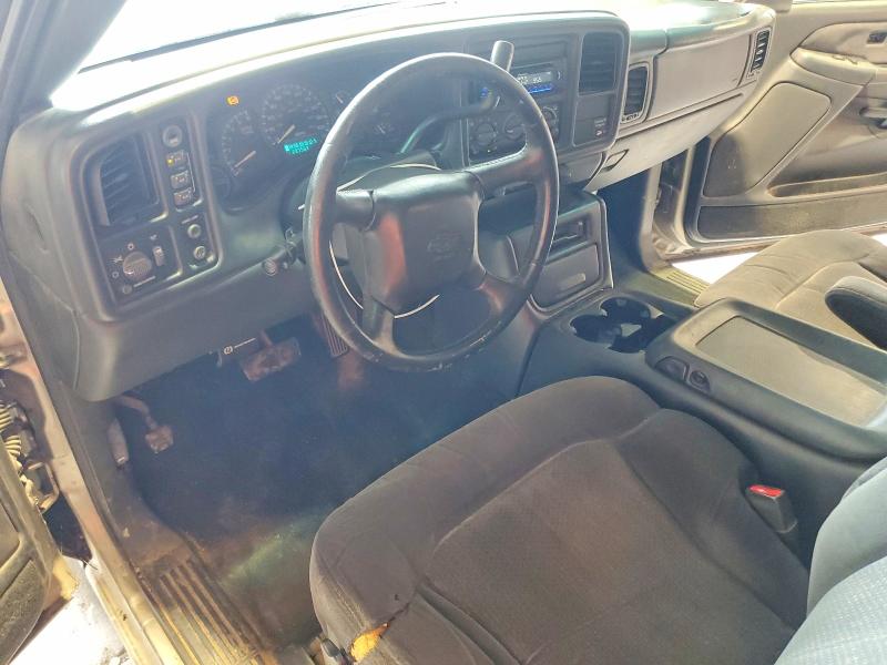 Photo 8 from auction – 2001 CHEVROLET SILVERADO with VIN 2GCEK19TX11236177