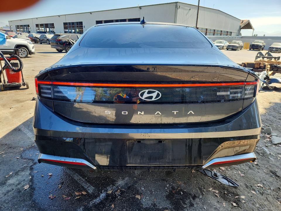 Photo 6 from auction – 2025 HYUNDAI SONATA with VIN KMHL64JA2SA510661