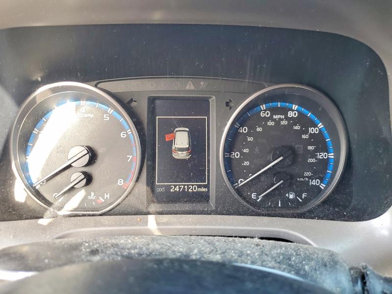Photo 9 from auction – 2018 TOYOTA RAV4 with VIN 2T3WFREV5JW470376