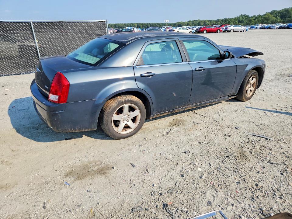 Photo 3 from auction – 2007 CHRYSLER 300 with VIN 2C3LA43R57H802131