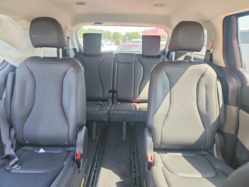 Photo 10 from auction – 2026 KIA CARNIVAL with VIN KNDNB5K32T6594712