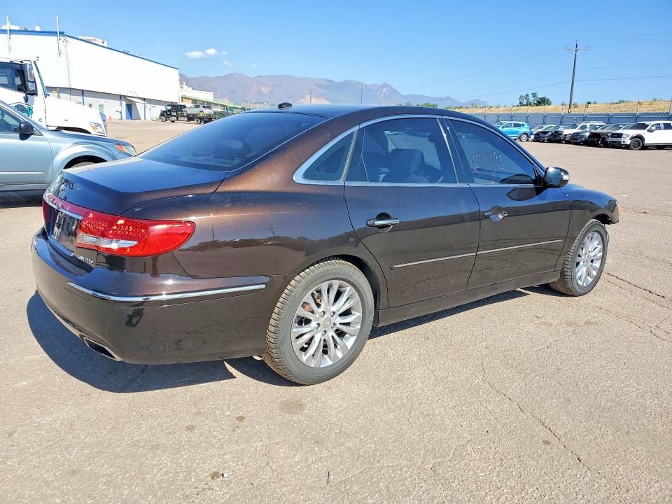 Photo 3 from auction – 2011 HYUNDAI AZERA with VIN KMHFC4DF7BA516758