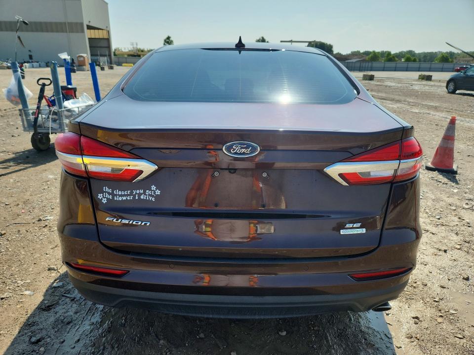 Снимка 6 от търг – 2019 FORD FUSION с VIN 3FA6P0HD2KR127936