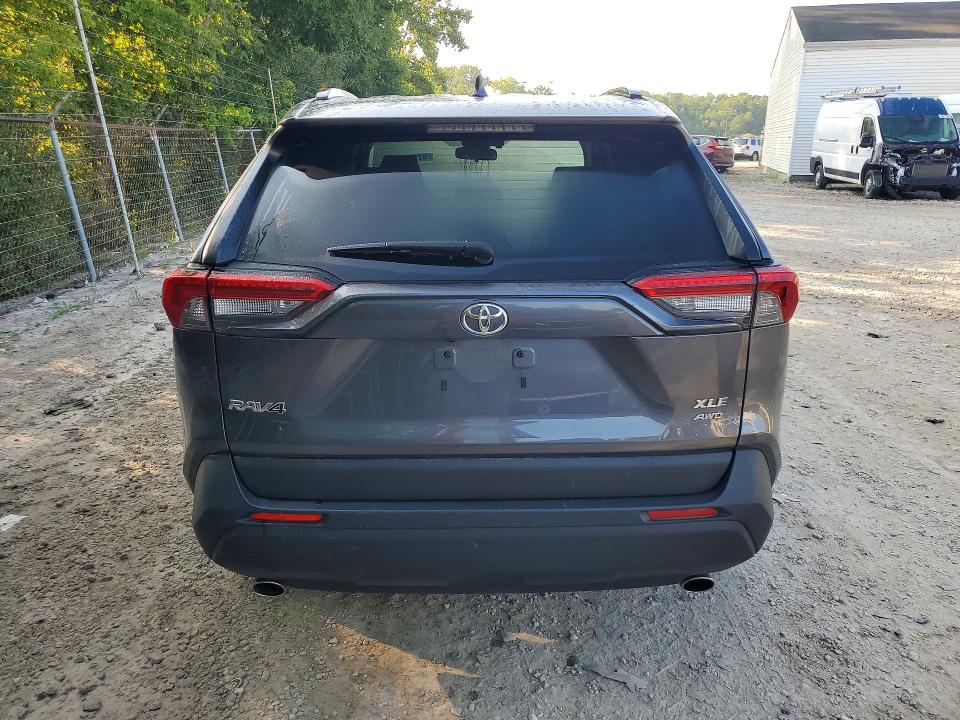 Photo 6 from auction – 2019 TOYOTA RAV4 with VIN JTMP1RFV1KD018179