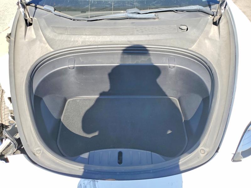 Photo 11 from auction – 2018 TESLA MODEL 3 with VIN 5YJ3E1EA9JF166154