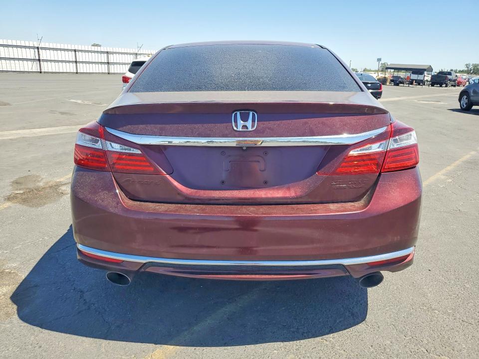 Photo 6 from auction – 2017 HONDA ACCORD with VIN 1HGCR2F10HA087582