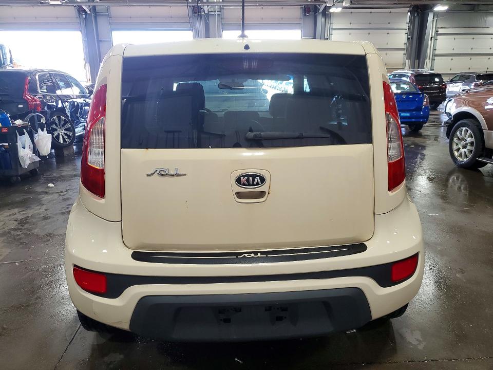 Photo 6 from auction – 2012 KIA SOUL with VIN KNDJT2A53C7424687