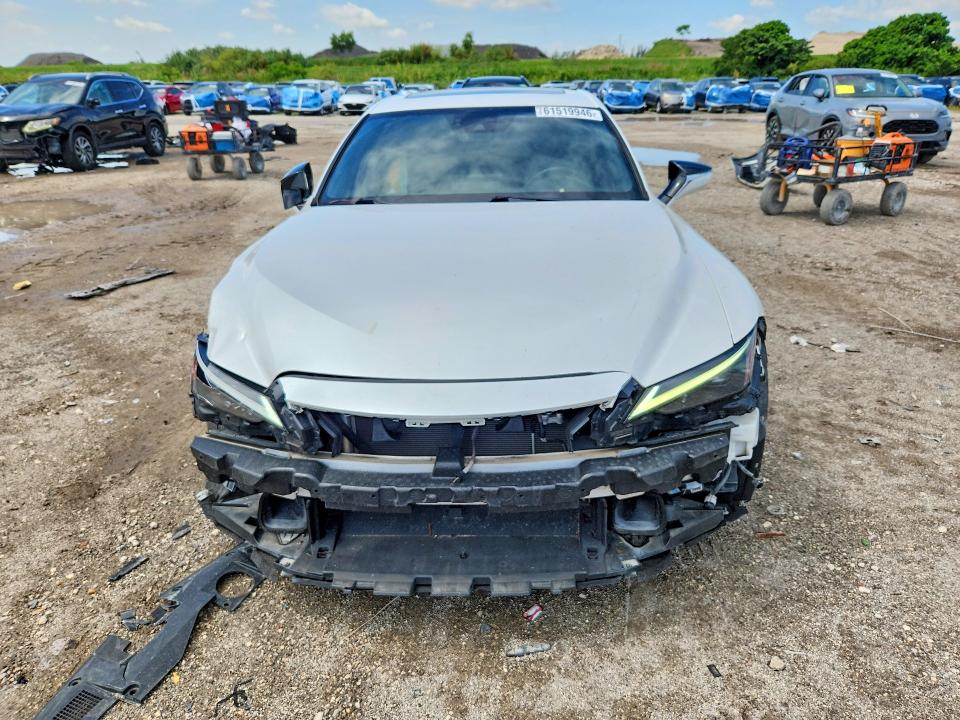 Photo 5 from auction – 2021 LEXUS IS with VIN JTHCA1D26M5116807