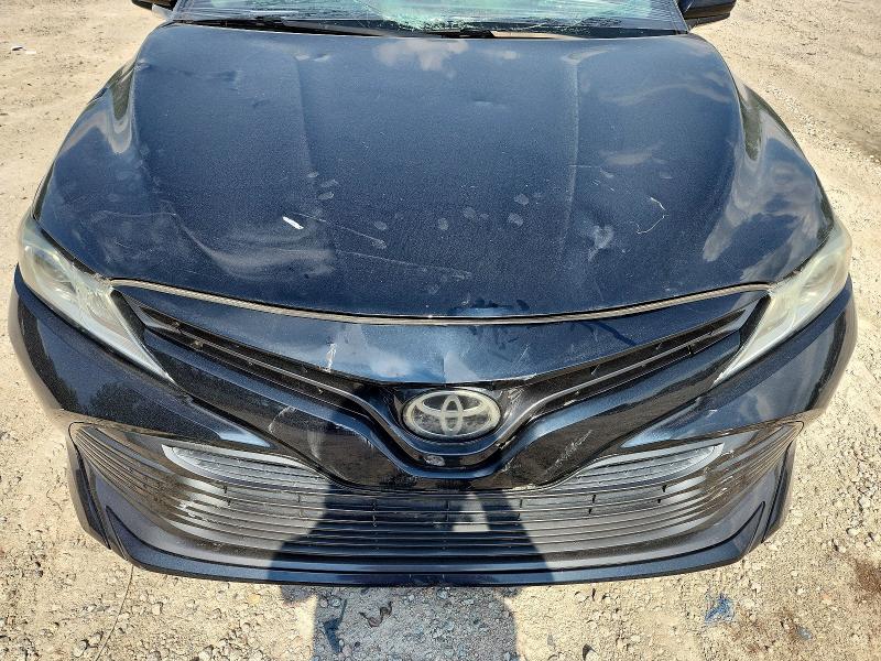 Photo 11 from auction – 2018 TOYOTA CAMRY with VIN 4T1B11HK2JU650701