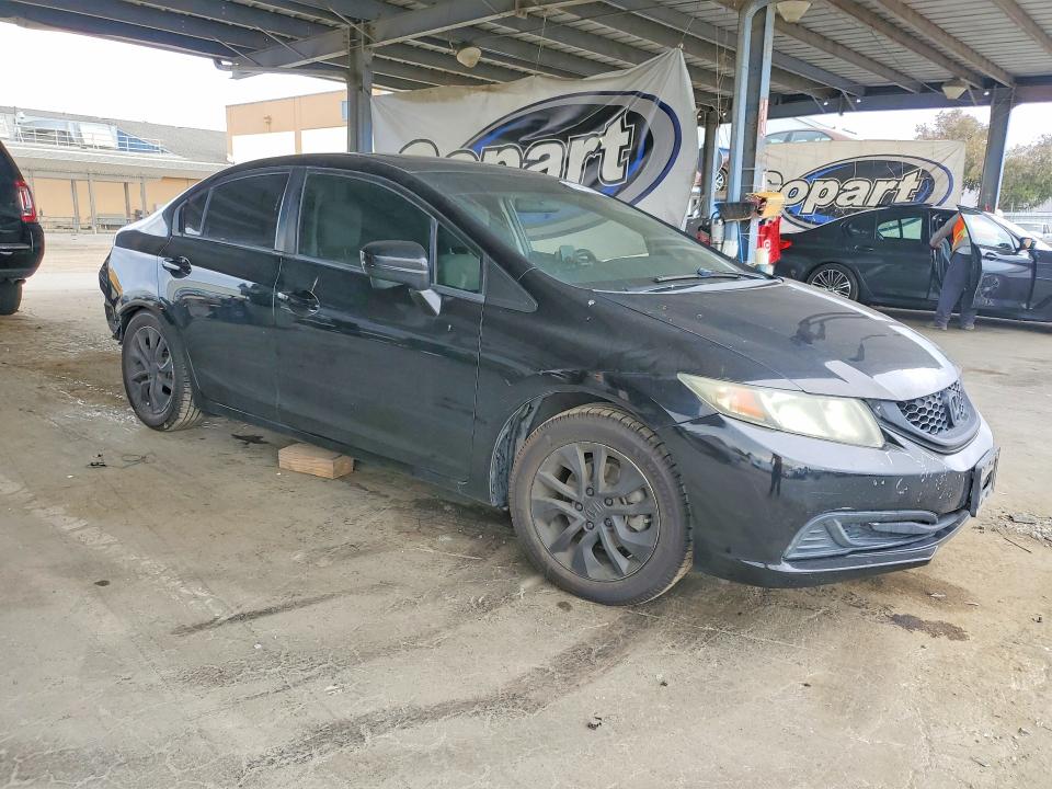Photo 4 from auction – 2015 HONDA CIVIC with VIN 2HGFB2F87FH548676