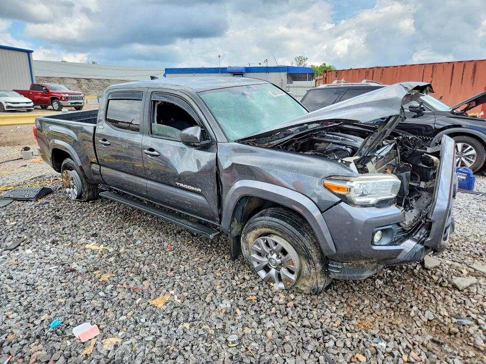 Photo 4 from auction – 2018 TOYOTA TACOMA with VIN 3TMBZ5DN4JM013768
