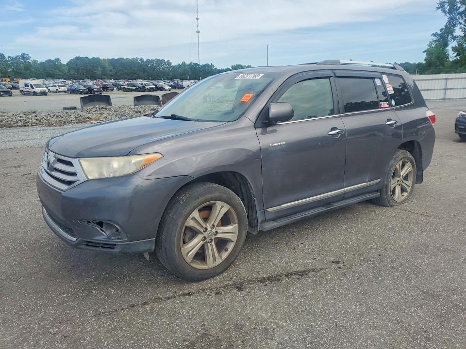 2011 TOYOTA HIGHLANDER - Търг №60201786