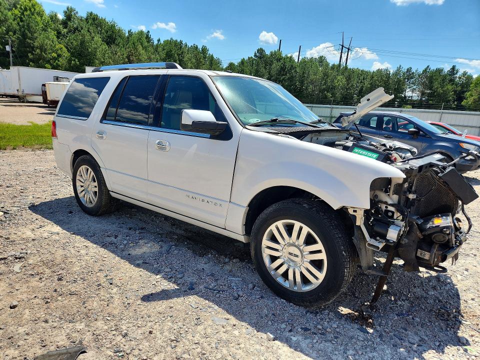 Photo 4 from auction – 2013 LINCOLN NAVIGATOR with VIN 5LMJJ2J58DEL05089