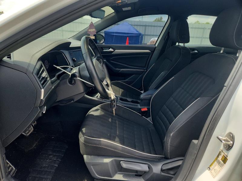 Photo 7 from auction – 2024 VOLKSWAGEN JETTA with VIN 3VWBM7BU0RM052189