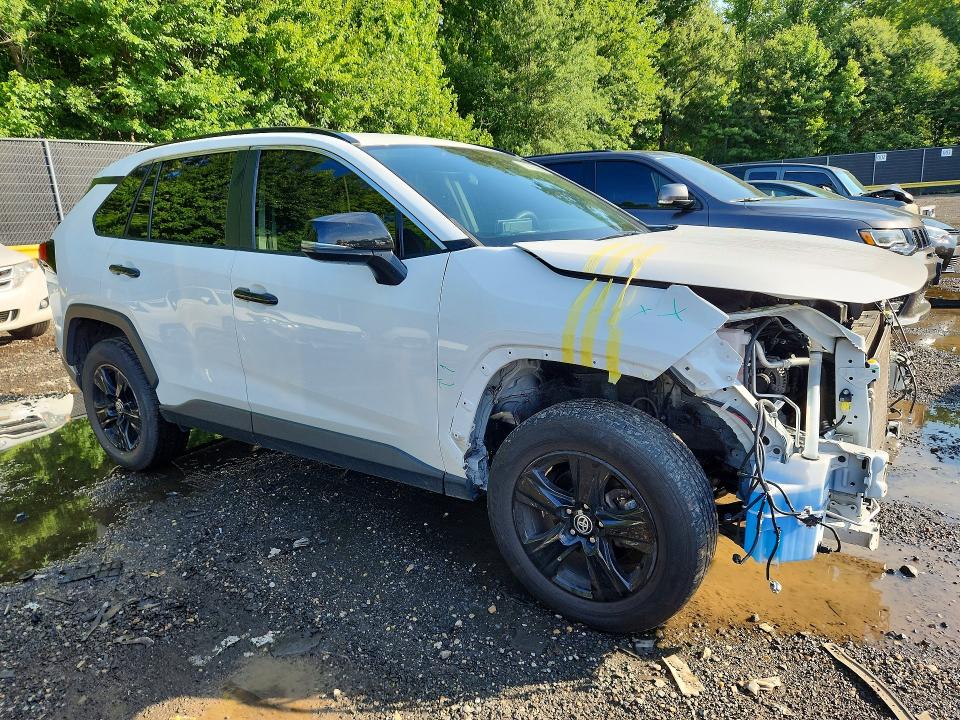 Photo 4 from auction – 2023 TOYOTA RAV4 with VIN 2T3P1RFV7PW392516