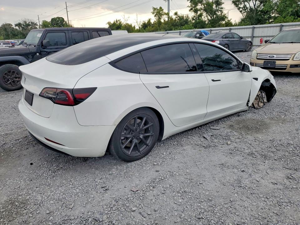 Photo 3 from auction – 2023 TESLA MODEL 3 with VIN 5YJ3E1EA1PF455912