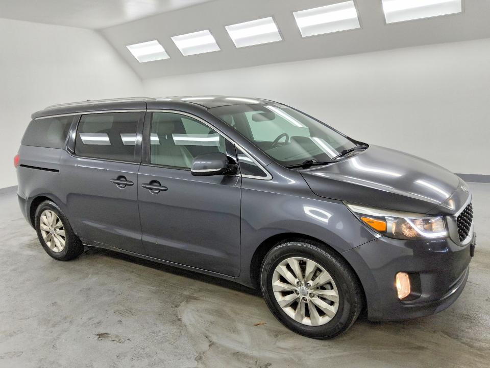 Photo 4 from auction – 2016 KIA SEDONA with VIN KNDMC5C18G6207432