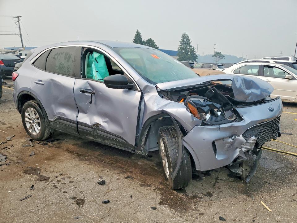 Photo 4 from auction – 2022 FORD ESCAPE with VIN 1FMCU9BZ6NUA62029